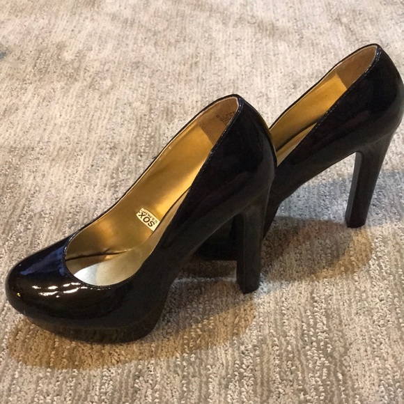 Black platform high heels - Picture 3 of 5